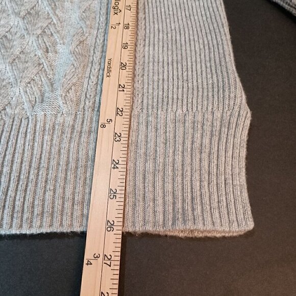 Banana Republic Women's Cable Knit Gray Pullover Crew Neck Sweater - Picture 7 of 8